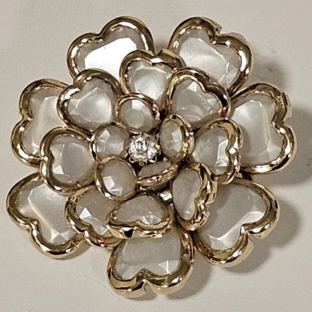 VTG Glass Gold Tone Flower 🌺 Heart ❤️ Petal Rhinestone Stretch Ring